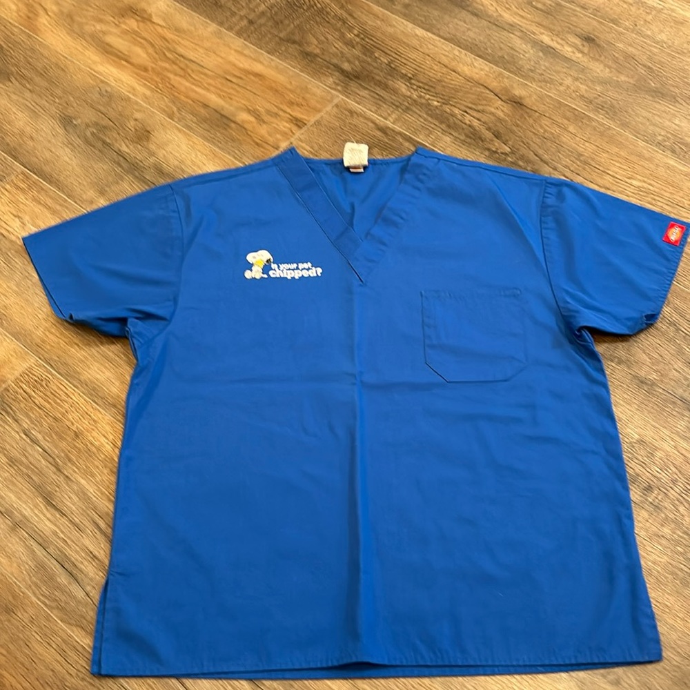 Scrub Top‎
